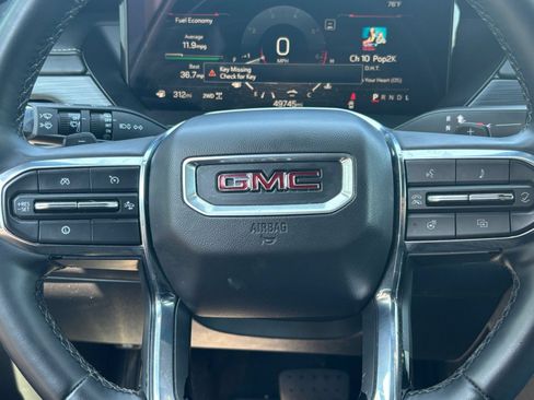 Used 2025 GMC Acadia Elevation AWD/4WD image 29