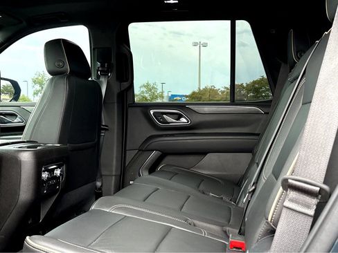 Used 2021 GMC Yukon SLT w/ SLT Premium Package AWD/4WD image 22