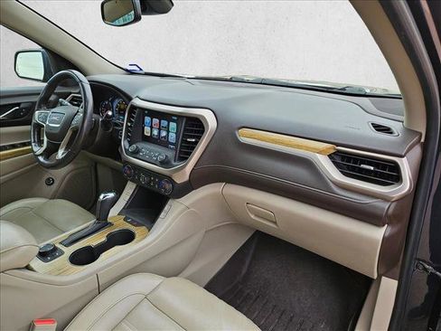 Used 2018 GMC Acadia Denali image 25