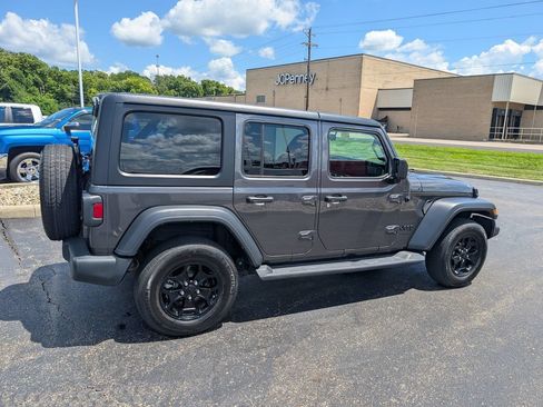 Used 2022 Jeep Wrangler Unlimited Sport AWD/4WD image 9