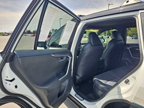 Used 2025 Toyota RAV4 XSE w/ Advanced Technology Package AWD/4WD image 16
