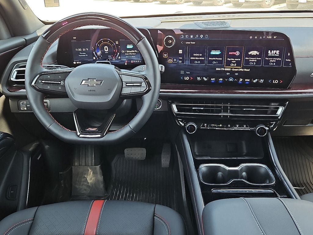 Used 2026 Chevrolet Traverse RS FWD image 19