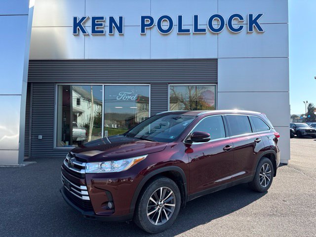 Used 2019 Toyota Highlander XLE AWD/4WD image 2