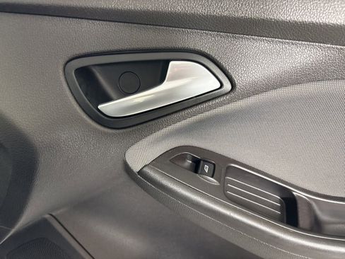 Used 2014 Ford Focus SE FWD image 15