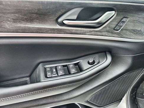 New 2025 Jeep Grand Cherokee Limited image 20