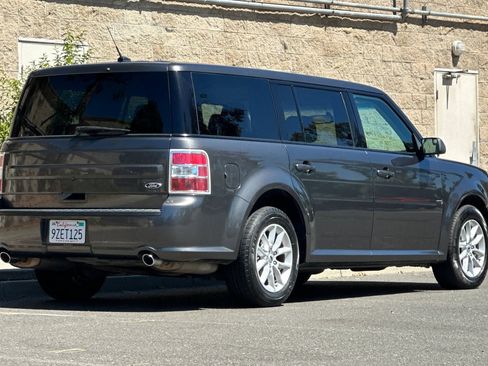 Certified 2017 Ford Flex SE FWD image 3