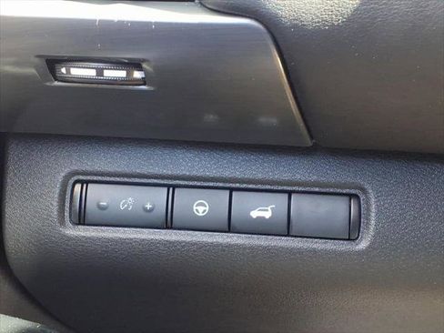 Used 2022 Nissan Pathfinder SL w/ SL Premium Package AWD/4WD image 16
