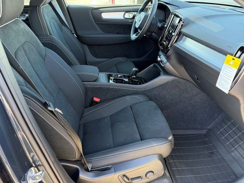 New 2026 Volvo XC40 B5 Ultra w/ Climate Package image 11