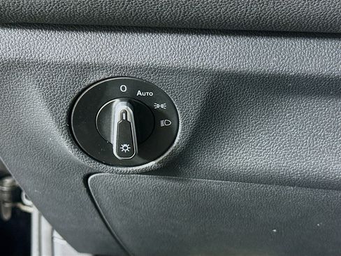 Used 2025 Volkswagen Jetta Sport FWD image 17