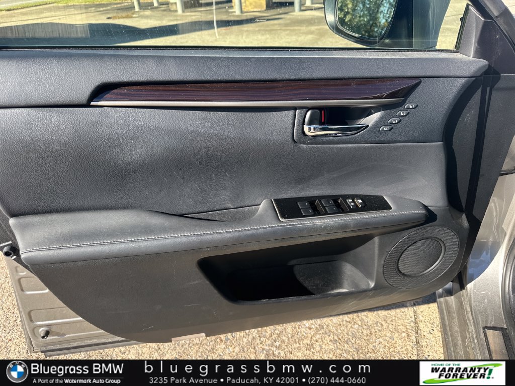 Used 2018 Lexus ES 300h FWD image 10