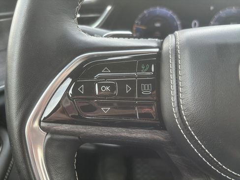 Used 2022 Jeep Grand Cherokee Overland image 27