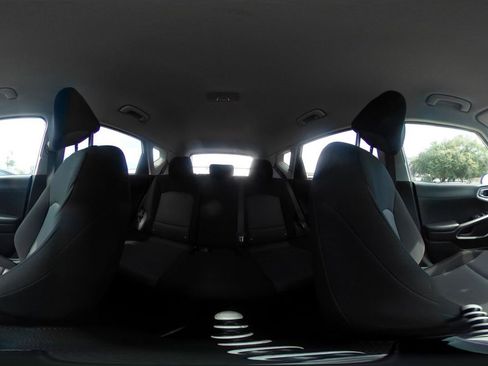 Used 2025 Kia Soul LX w/ LX Technology Package FWD image 40
