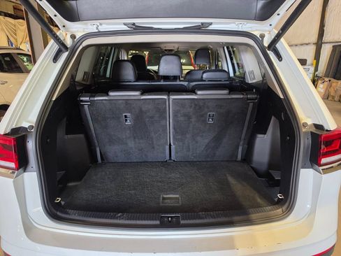 Used 2025 Volkswagen Atlas SE FWD image 8