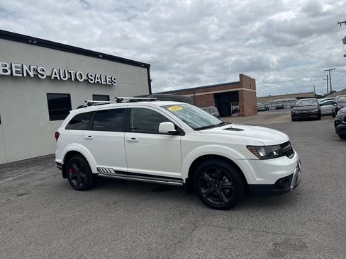 Used 2020 Dodge Journey Crossroad w/ Popular Equipment Group FWD image 4