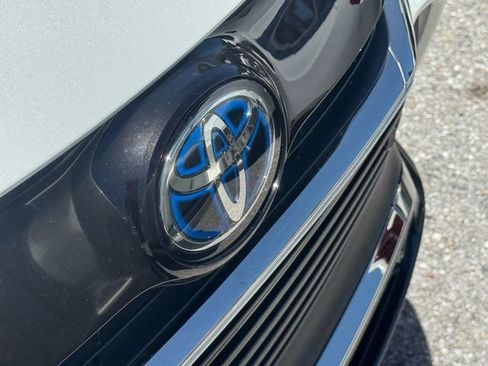 Used 2023 Toyota Venza Nightshade AWD/4WD image 2