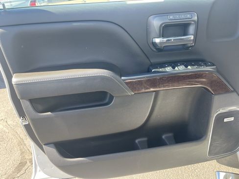 Used 2019 GMC Sierra 3500 SLT w/ Duramax Plus Package image 9