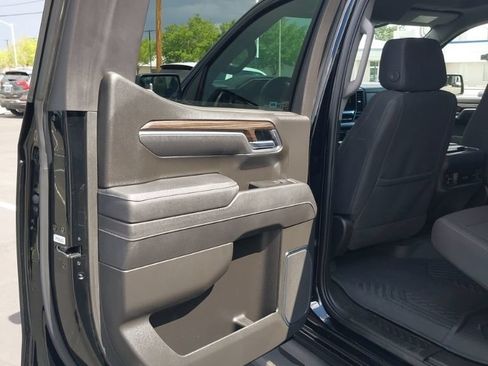 Used 2025 Chevrolet Silverado 1500 LT Trail Boss w/ Convenience Package II AWD/4WD image 7