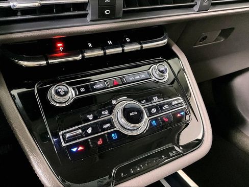 Used 2022 Lincoln Corsair FWD w/ Equipment Group 101A image 33