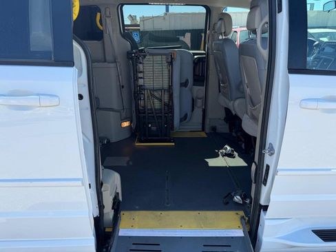 Used 2014 Dodge Grand Caravan SE w/ Quick Order Package 29E SE FWD image 43