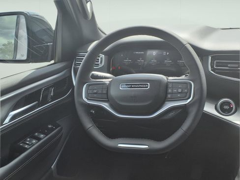 New 2026 Jeep Grand Wagoneer Limited AWD/4WD image 9