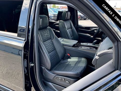 Used 2024 Cadillac Escalade V w/ LPO, ONYX Package AWD/4WD image 30