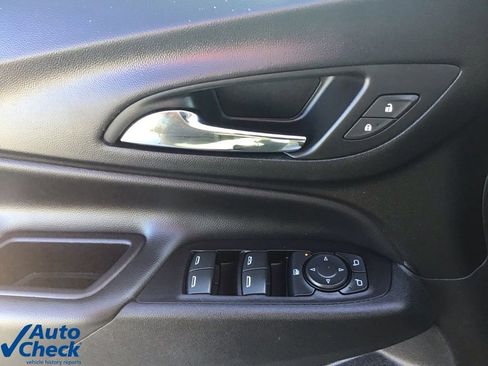 Used 2019 Chevrolet Equinox LT image 26