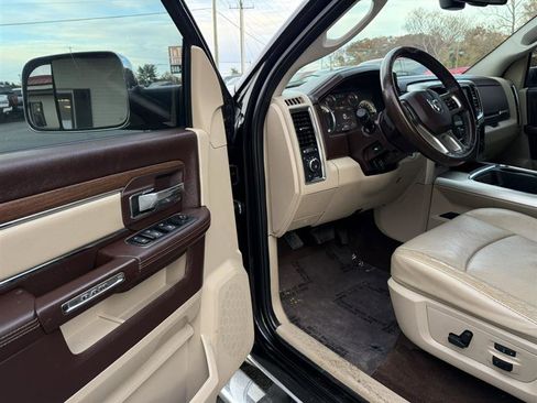 Used 2016 RAM 1500 Laramie w/ Convenience Group image 27