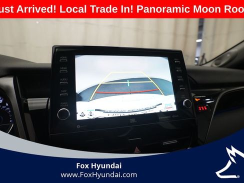 Used 2022 Toyota Camry XLE w/ Navigation Package image 17