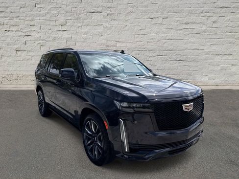 Certified 2024 Cadillac Escalade Sport Platinum w/ Heavy-Duty Trailer Package AWD/4WD image 3