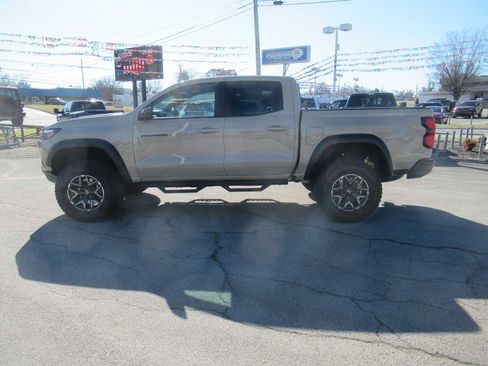 Used 2024 Chevrolet Colorado ZR2 image 2