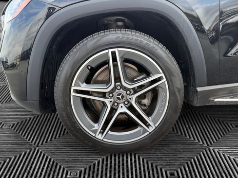Certified 2025 Mercedes-Benz GLS 450 4MATIC image 9