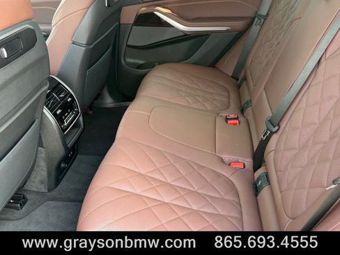 Used 2026 BMW X5 xDrive40i AWD/4WD image 17