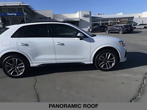 Used 2022 Audi Q3 2.0T Premium w/ Black Optic Sport Package image 2