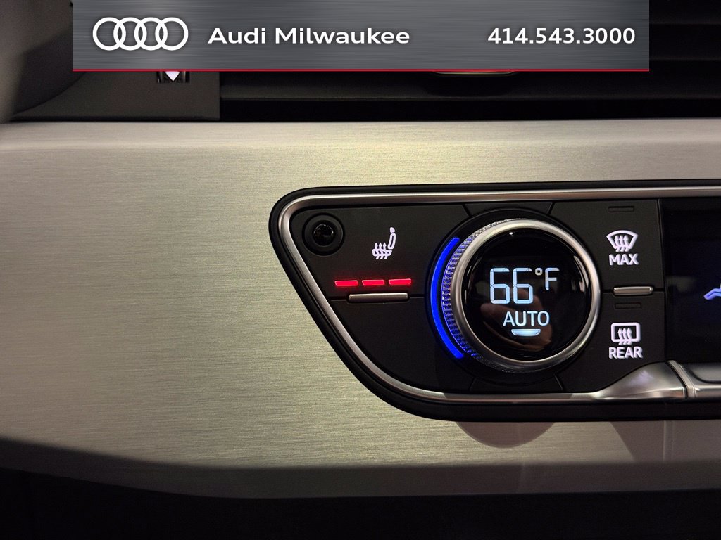 Used 2022 Audi A4 2.0T Premium Plus w/ Premium Plus Package AWD/4WD image 27