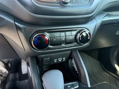 Used 2021 Chevrolet TrailBlazer LS FWD image 18