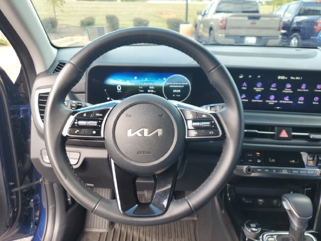Certified 2025 Kia Seltos EX w/ EX Sunroof Package FWD image 28