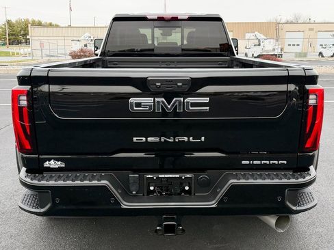 Used 2024 GMC Sierra 3500 Denali Ultimate image 12
