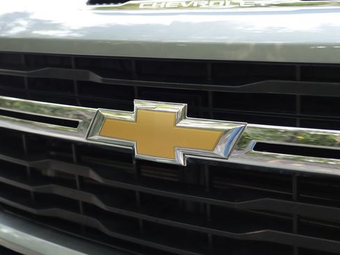 Used 2024 Chevrolet Silverado 2500 LT AWD/4WD image 32