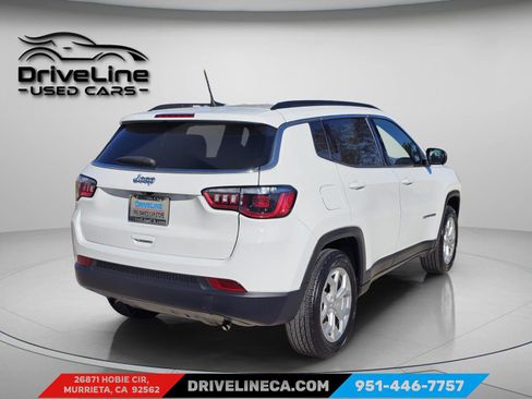 Used 2024 Jeep Compass Latitude image 12