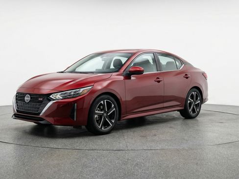 Used 2025 Nissan Sentra SV image 3