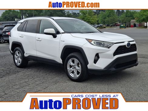 Used 2021 Toyota RAV4 XLE AWD/4WD image 1