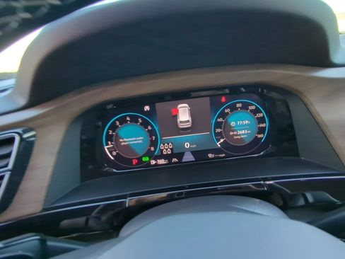 Used 2024 Volkswagen Atlas SE image 21