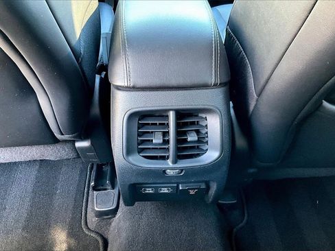 Certified 2022 Jeep Cherokee Latitude Lux w/ Sun & Sound Group image 15