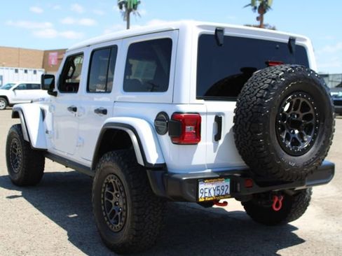 Used 2021 Jeep Wrangler Unlimited Rubicon w/ Xtreme Recon 35" Tire Package AWD/4WD image 3