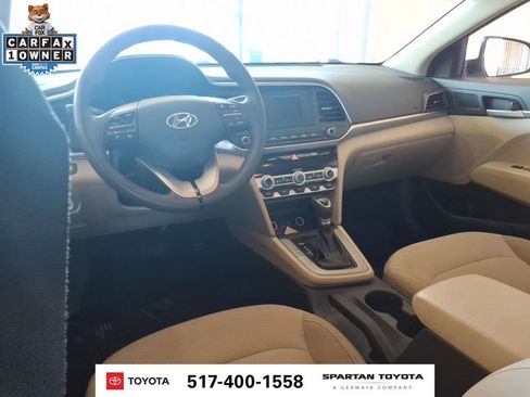 Used 2020 Hyundai Elantra SE FWD image 12