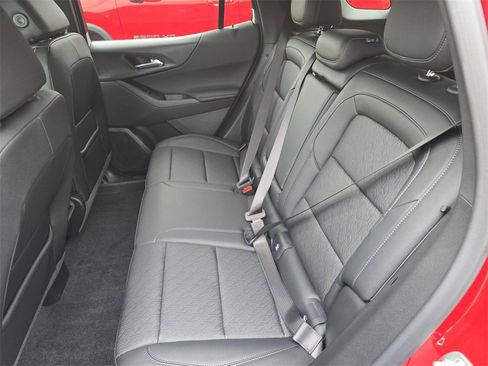 New 2026 Chevrolet Equinox LT w/ Convenience Package II image 4