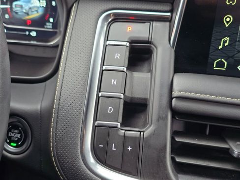 Used 2024 GMC Yukon SLT image 37