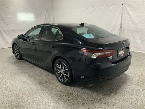 Used 2021 Toyota Camry XLE w/ Navigation Package AWD/4WD image 6