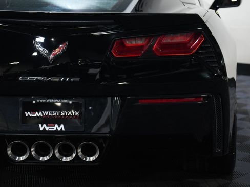 Used 2014 Chevrolet Corvette Stingray Coupe RWD image 16