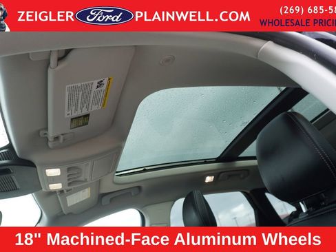 Used 2022 Ford Escape SEL w/ Equipment Group 302A image 18